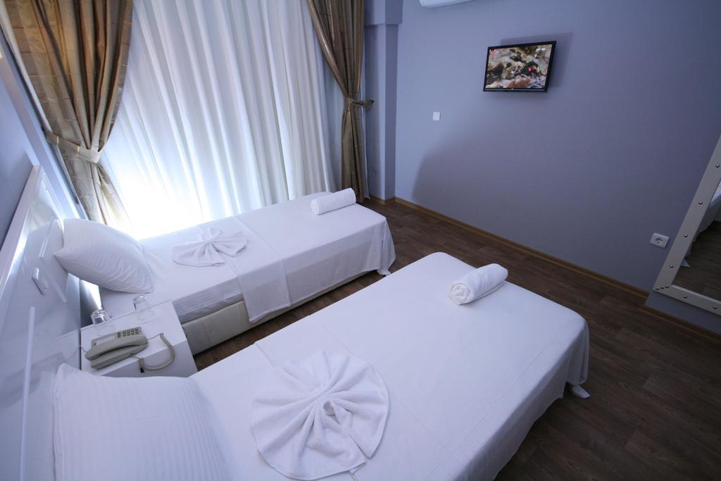Adrian Beach Hotel Fethiye Exteriör bild