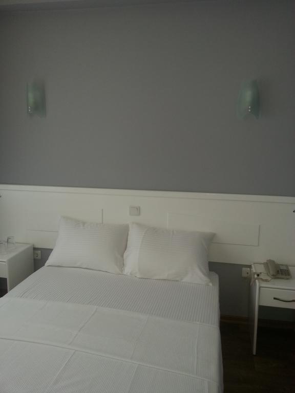 Adrian Beach Hotel Fethiye Rum bild