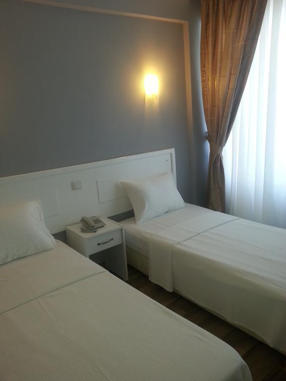 Adrian Beach Hotel Fethiye Rum bild